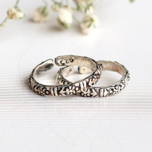 Delicate Floral Toe Ring