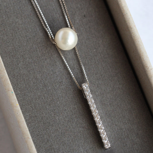 Stylised Silver Chain with Pearl Pendant